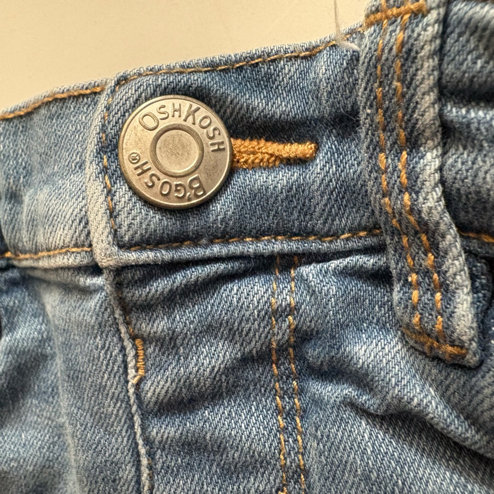 OshKosh B'gosh Light Blue Denim Shorts with Contrast Stitching - Picture 3 of 4